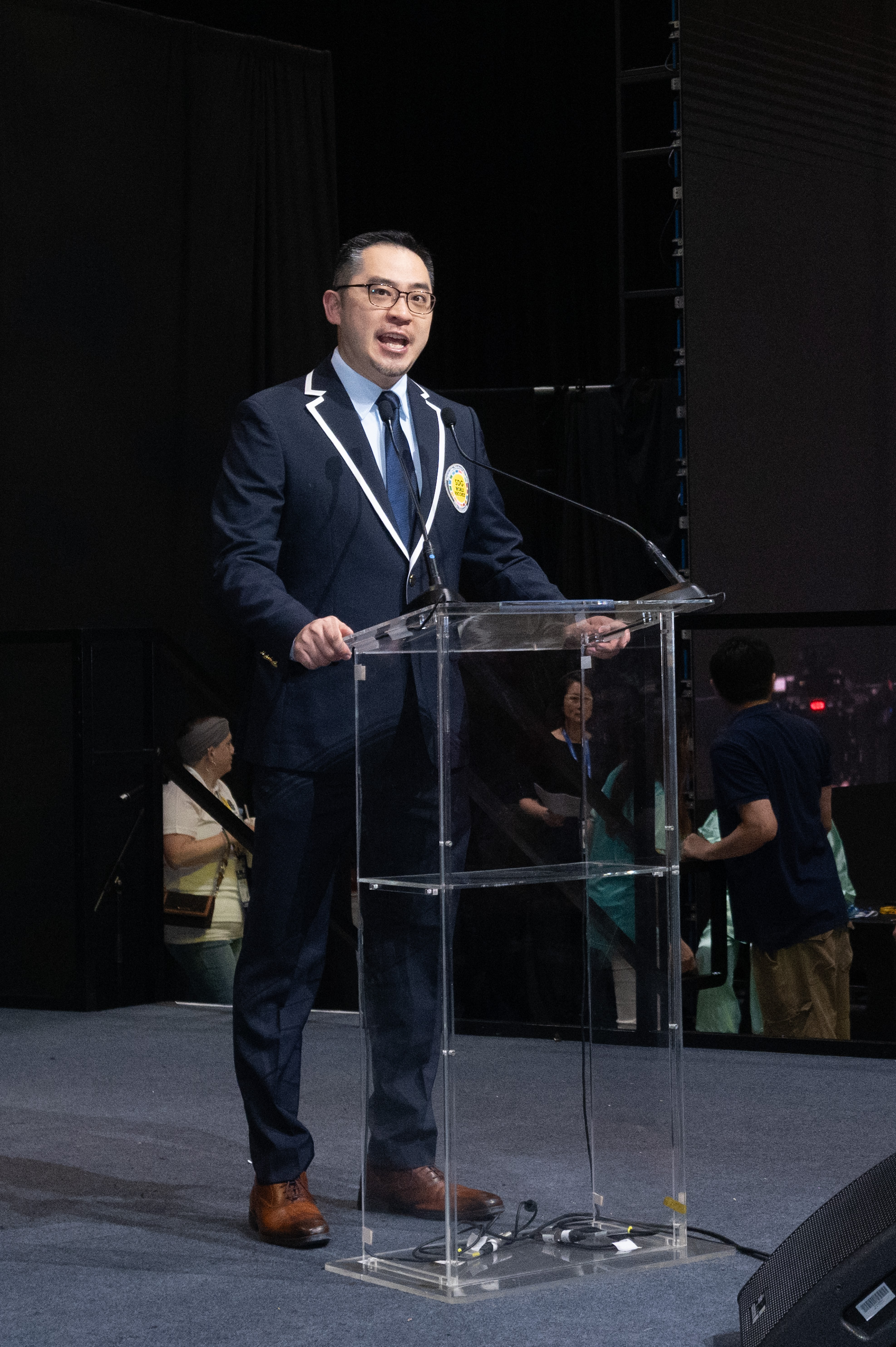 A 4,000-participant Lions Club Tai Chi event set a world record for the largest gathering with participants from six continents.